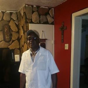 Meet your Posher, Ernest